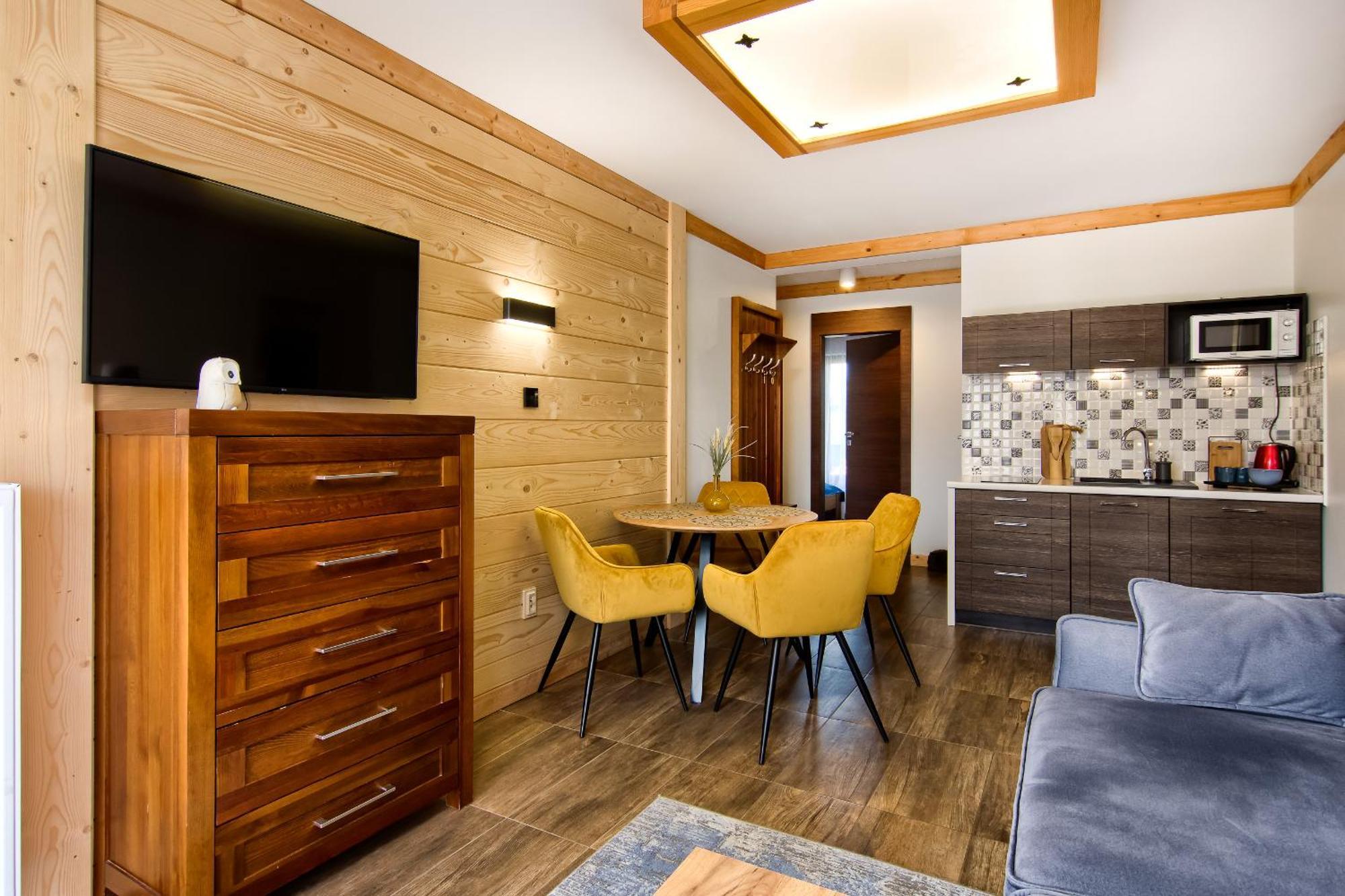 Willa Krolewska - Wellness Spa - Widokowe Pokoje I Apartamenty 코스실리스코 외부 사진
