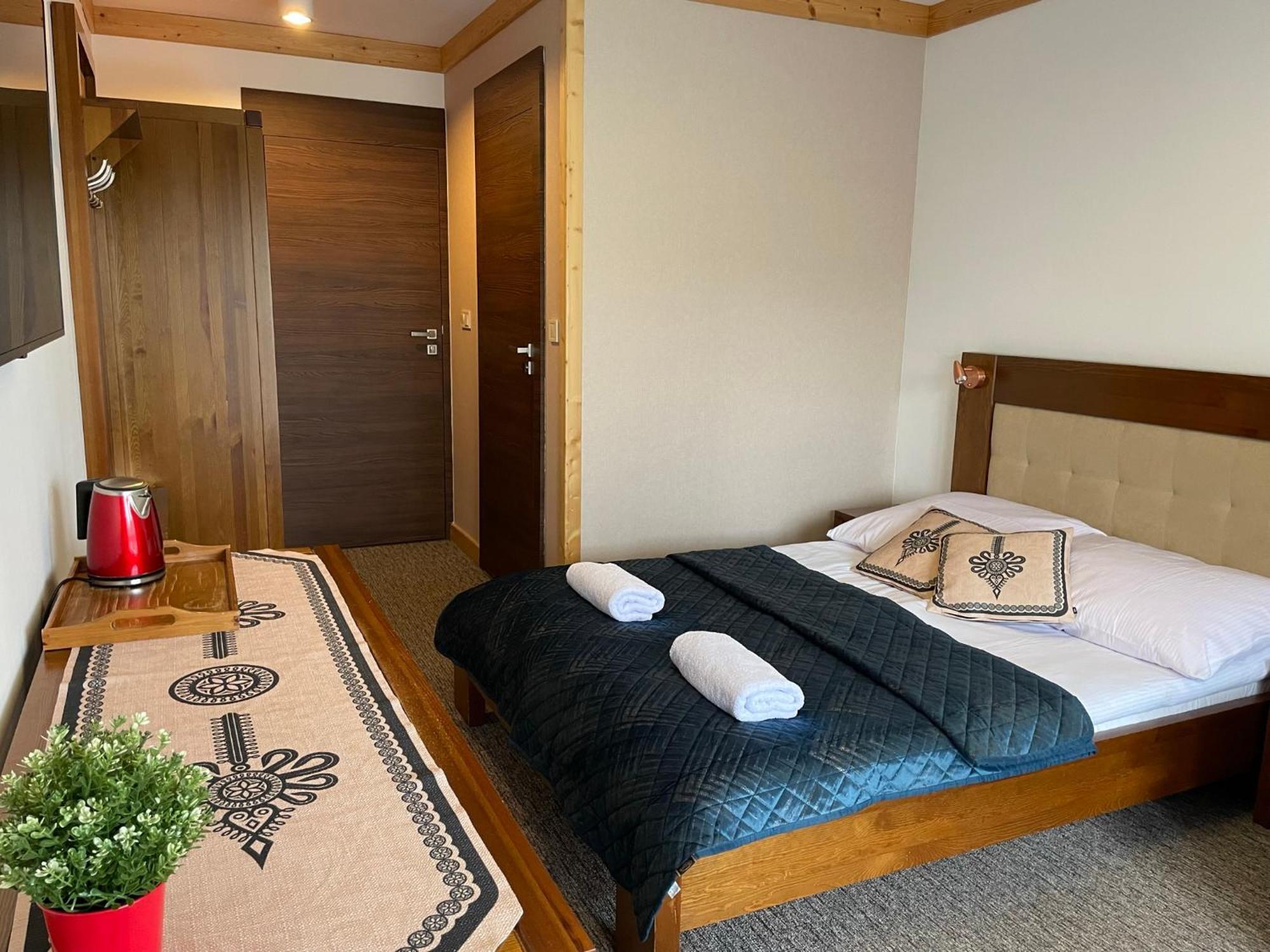 Willa Krolewska - Wellness Spa - Widokowe Pokoje I Apartamenty 코스실리스코 외부 사진
